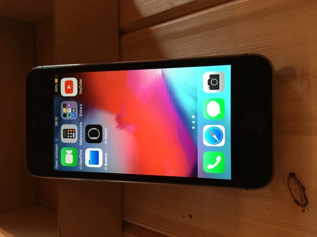 Apple iPhone 5s 16GB 4" (activation lock)