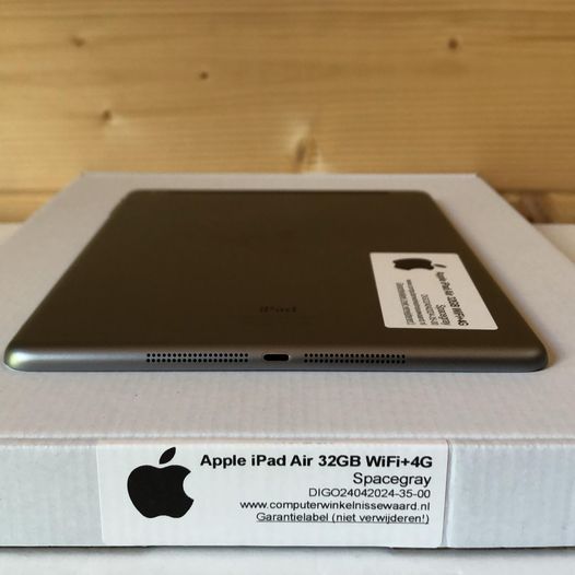 Apple iPad Air outlet (9.7