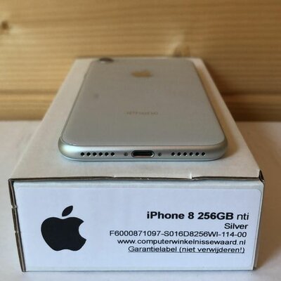 (letop: Simlock) Apple iPhone 8 zilver 256GB (geen garantie)